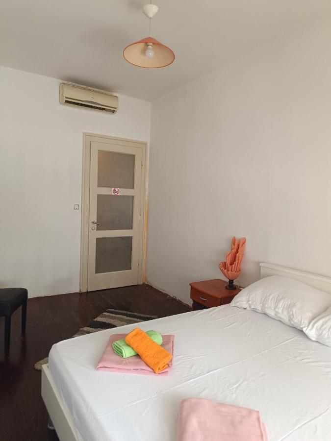 سبليت Rooms Macho Men المظهر الخارجي الصورة