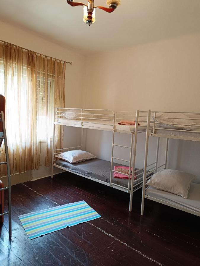 سبليت Rooms Macho Men المظهر الخارجي الصورة
